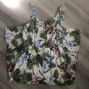 Floral crop jumper. Size M.